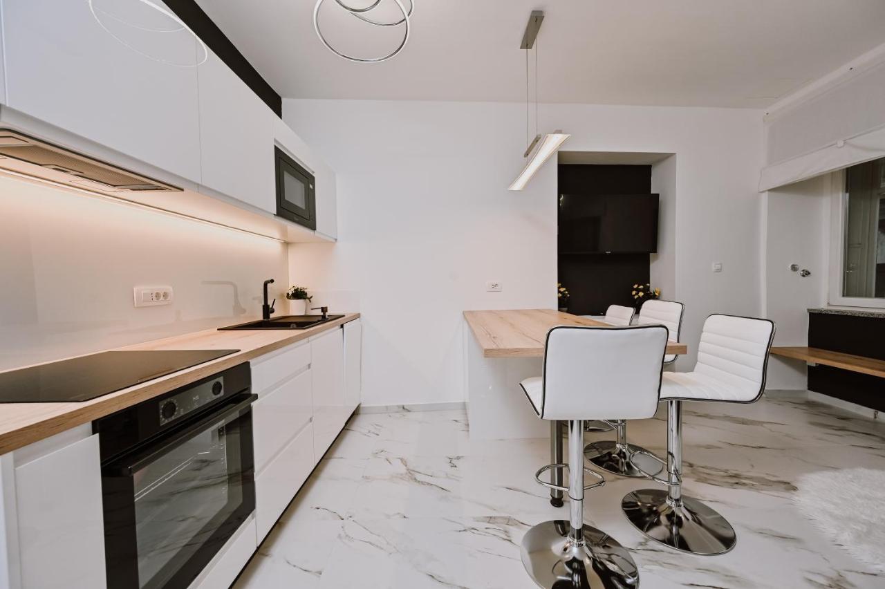 Apartmán Old Square Rijeka Exteriér fotografie